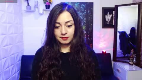 Snapshot of eva_rosell chatting on 10-17-25, 02:41 Eva online show from 10-17-25, 02:41