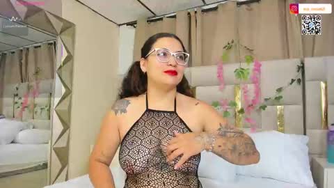 Eva  online show from 10-04-25, 12:03