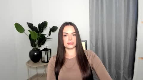 Snapshot of eva_rossee_ chatting on 02-15-26, 03:31 Eva online show from 02-15-26, 03:31