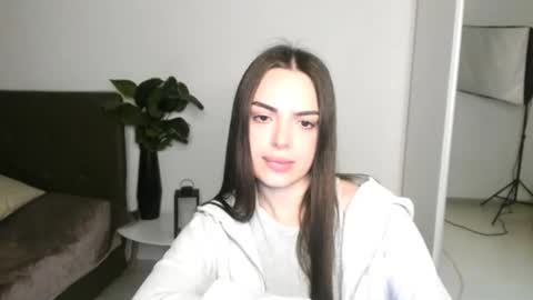 Eva online show from 04-22-26, 06:31