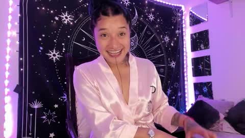 Eva  online show from 09-18-25, 06:15