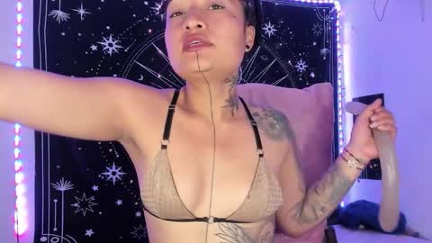 Eva  online show from 11-21-25, 08:02