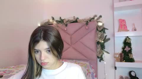 Eva Sin online show from 12-20-25, 11:12
