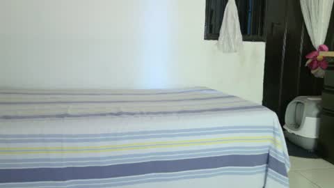 Snapshot of eva_sin18 chatting on 06-11-26, 12:32 Eva Sin online show from 06-11-26, 12:32