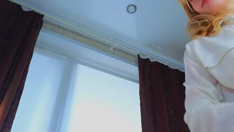 Snapshot of eva_sinn chatting on 08-01-26, 09:08 Hi there i am Eva and i wish create a nice community with you so join my Ticket Show for more pleasure online show from 08-01-26, 09:08