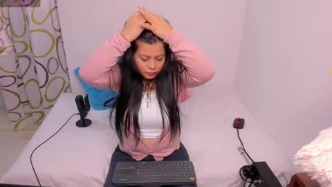 Estefania online show from 12-19-24, 11:25