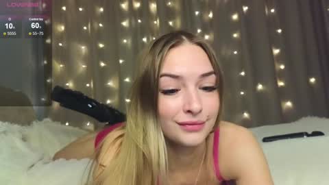Snapshot of eva_vex chatting on 12-27-24, 04:32 Hello Im Eva online show from 12-27-24, 04:32