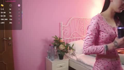 eva_vibe online show from 10-12-25, 07:51