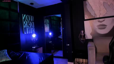 Snapshot of eva_viulet chatting on 04-30-26, 06:42 MISS EVY online show from 04-30-26, 06:42