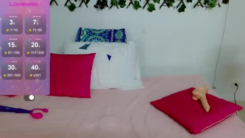 Eva   online show from 02-05-25, 09:40