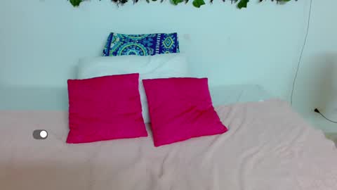 Eva   online show from 02-17-25, 10:36