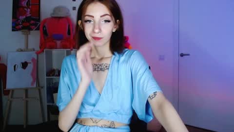 Snapshot of evaa_coy chatting on 01-08-25, 12:05 Eva online show from 01-08-25, 12:05