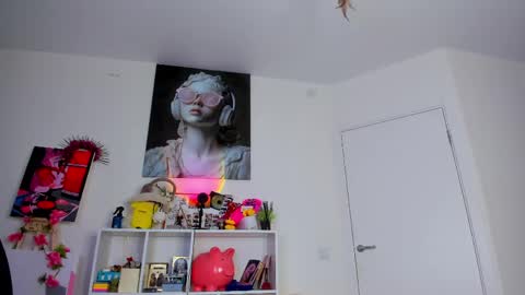 Eva online show from 05-25-26, 12:11