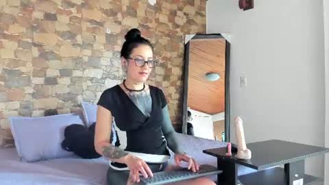 Eva online show from 06-09-26, 01:34