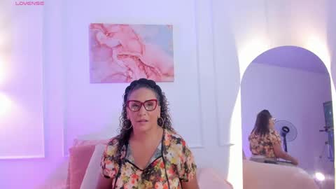 Snapshot of evaa_mills chatting on 04-30-26, 09:30 Eva online show from 04-30-26, 09:30