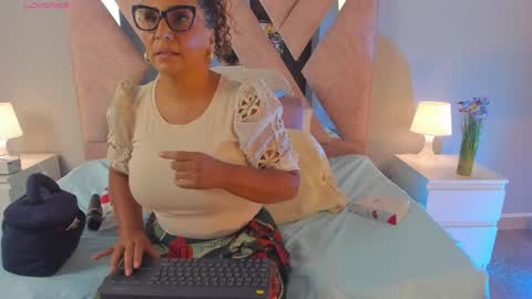 Snapshot of evaa_mills chatting on 05-21-26, 08:27 Eva online show from 05-21-26, 08:27