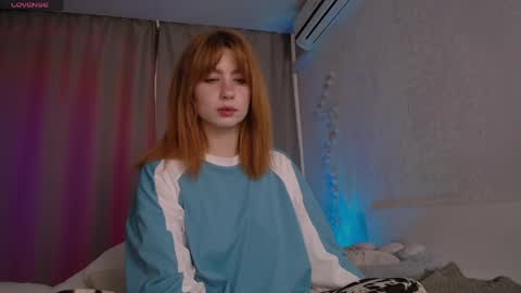 Snapshot of evaa_moonn_ chatting on 04-24-26, 02:36 Eva online show from 04-24-26, 02:36
