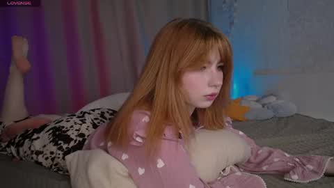 Snapshot of evaa_moonn_ chatting on 04-28-26, 11:15 Eva online show from 04-28-26, 11:15