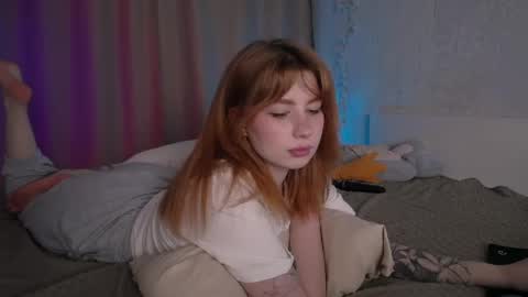 Snapshot of evaa_moonn_ chatting on 05-28-26, 11:40 Eva online show from 05-28-26, 11:40