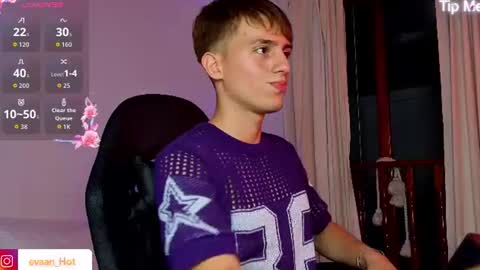 Snapshot of evaan_hot chatting on 07-29-26, 03:04 EVAN online show from 07-29-26, 03:04
