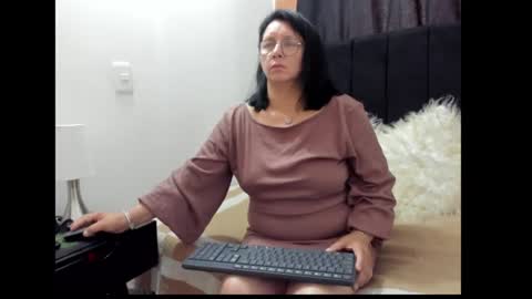 Eva online show from 01-05-25, 03:13