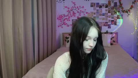 Snapshot of evaasilence chatting on 02-27-26, 01:00 evaasilence online show from 02-27-26, 01:00