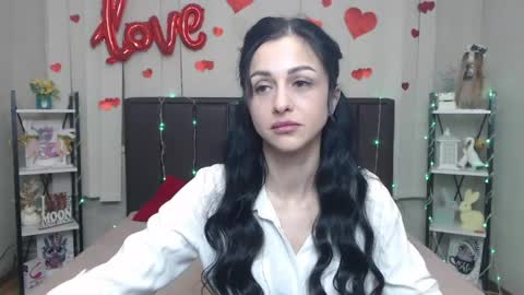 EvaClarkk online show from 04-19-26, 05:29
