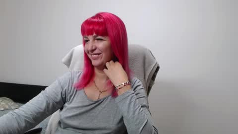 EvadesireONE online show from 10-01-25, 06:36