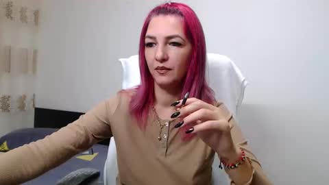 EvadesireONE online show from 11-21-25, 07:51