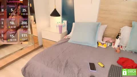 Snapshot of evadnestein chatting on 10-16-25, 07:48 Evadne online show from 10-16-25, 07:48
