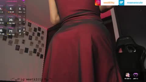 evaevanscute online show from 12-02-24, 12:09