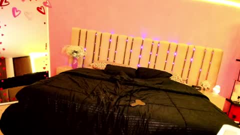 Snapshot of evagomez chatting on 02-17-25, 07:47 Eva Gomez online show from 02-17-25, 07:47