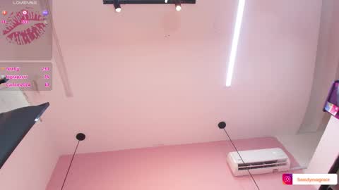 Eva Grace  online show from 03-06-25, 05:14