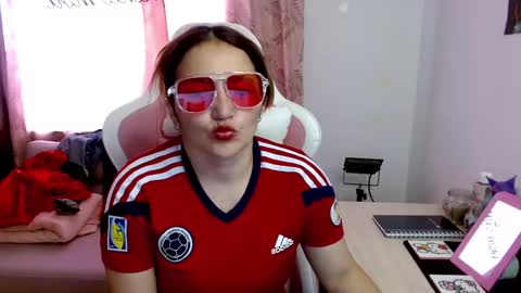 Snapshot of evagrays chatting on 02-10-25, 08:42 Eva online show from 02-10-25, 08:42