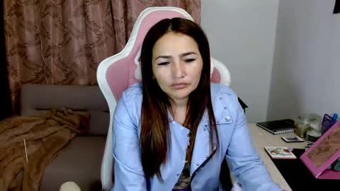 Snapshot of evagrays chatting on 02-18-25, 12:48 Eva online show from 02-18-25, 12:48