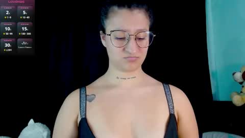 Evah Lee online show from 05-28-26, 04:10
