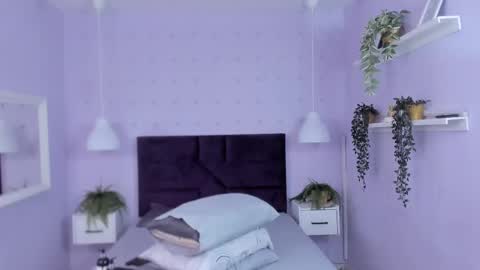 evahalston online show from 10-20-25, 01:39