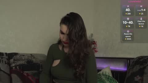 Snapshot of evalewis chatting on 12-18-24, 11:34 Eva online show from 12-18-24, 11:34