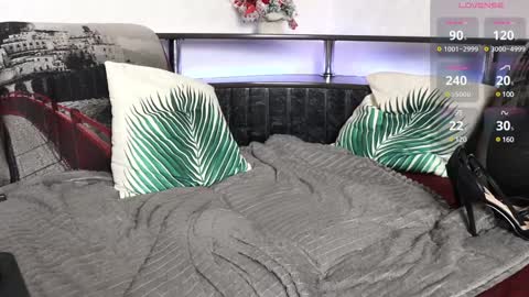 Snapshot of evalewis chatting on 01-03-25, 05:20 Eva online show from 01-03-25, 05:20