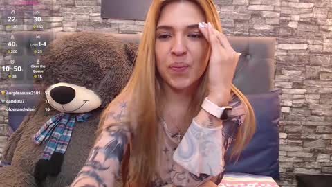 Snapshot of evaloviaa_ chatting on 01-09-25, 05:43 Eva online show from 01-09-25, 05:43