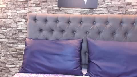 Snapshot of evaloviaa_ chatting on 01-20-25, 05:27 Eva online show from 01-20-25, 05:27