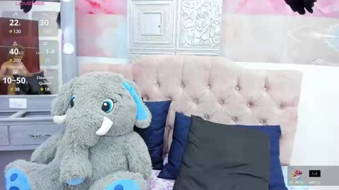 Snapshot of evaloviaa_ chatting on 03-06-25, 05:11 Eva online show from 03-06-25, 05:11