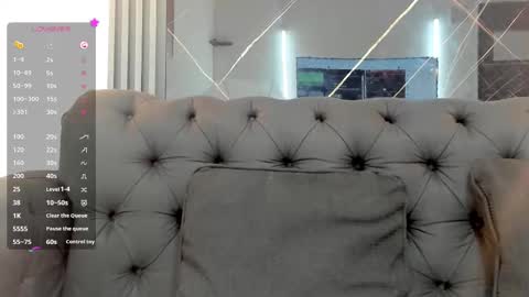 Snapshot of evaloviaa_ chatting on 09-10-25, 01:55 Eva online show from 09-10-25, 01:55