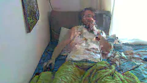 Snapshot of evalsmac chatting on 02-19-26, 11:17 Han online show from 02-19-26, 11:17