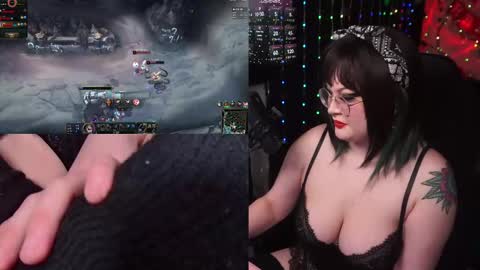 Eva  online show from 11-22-25, 02:43