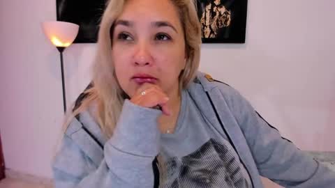 Snapshot of evamilff_ chatting on 01-06-25, 12:57 Eva online show from 01-06-25, 12:57