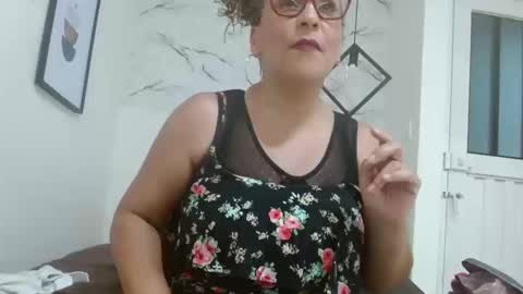 Eva Mills online show from 09-29-25, 09:08