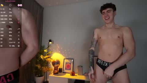 Snapshot of evan_white_ chatting on 03-01-26, 04:09 evan_white_ online show from 03-01-26, 04:09