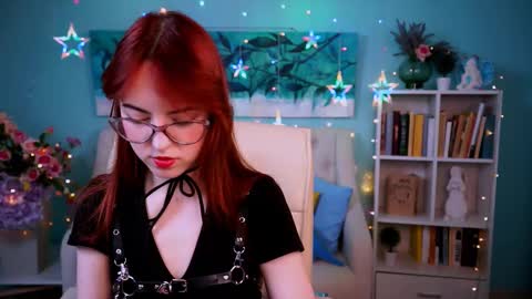 Eva  online show from 12-30-24, 05:04