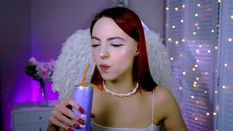 Eva  online show from 11-21-25, 12:15